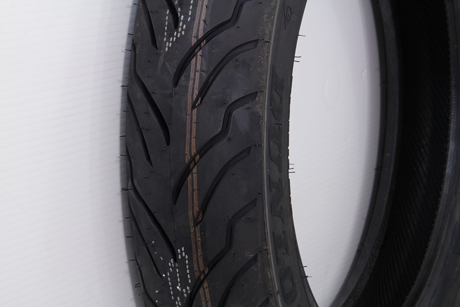 Dunlop American Elite MT90B 16 Rear Blackwall Tire